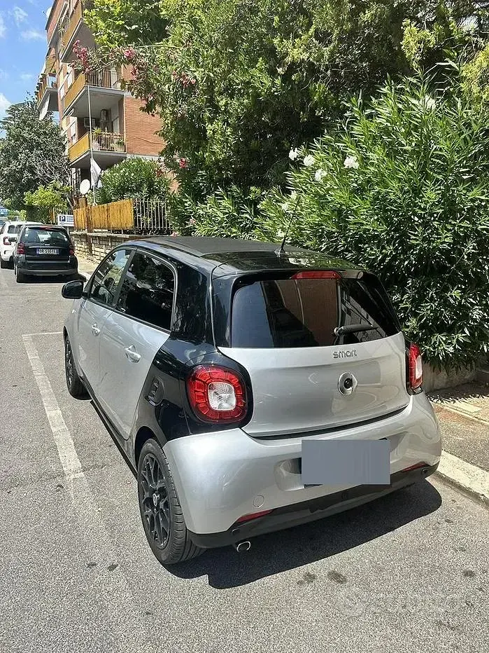 Usata Smart ForFour 90 CV (66 kW) 2018 Grigio Utilitaria
