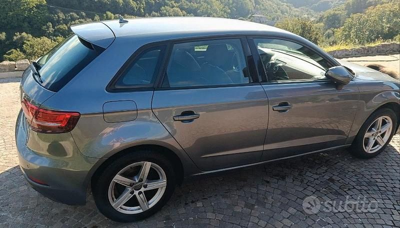 Usata Audi A3 2018 Grigio Berlina