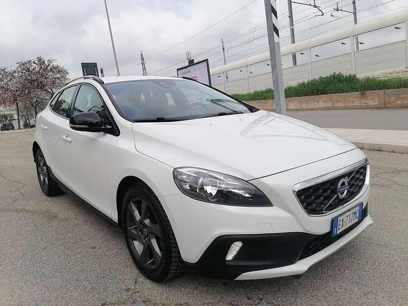 Usata Volvo V40 CC Momentum 114 CV (83 kW) 2014 Station wagon