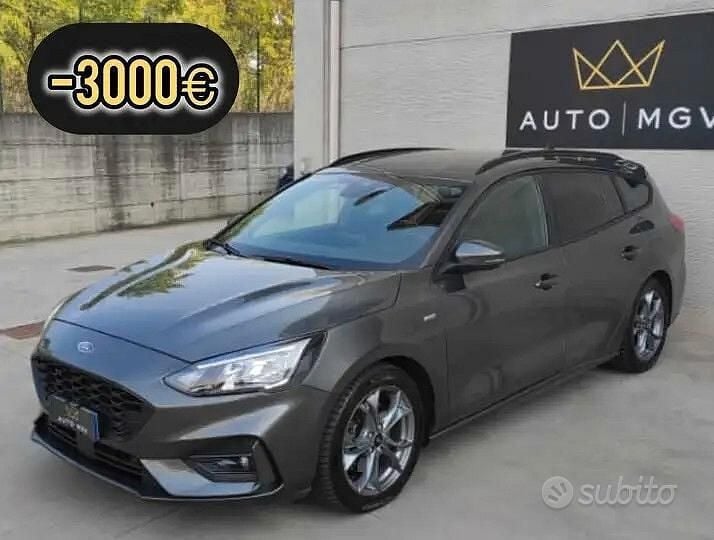Usata Ford Focus ST-Line 125 CV (91 kW) 2021 Grigio Station wagon