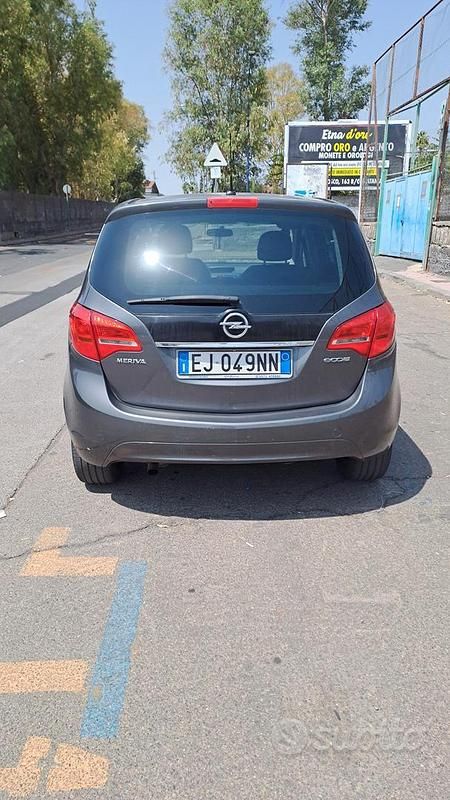 Usata Opel Meriva 95 CV (69 kW) 2011 Grigio Monovolume
