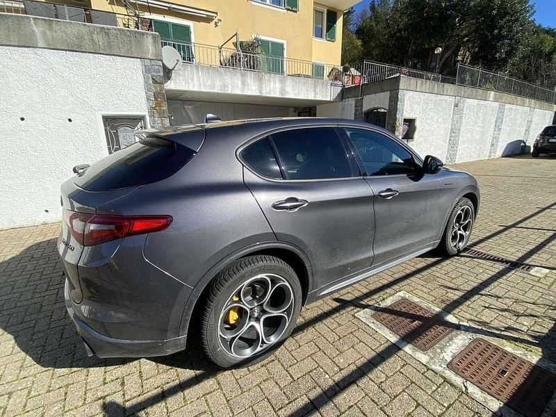 Usata Alfa Romeo Stelvio Ti 209 CV (153 kW) 2021 Grigio SUV