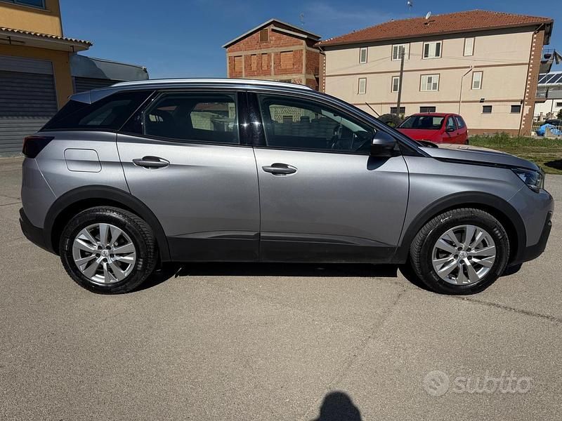 Usata Peugeot 3008 Business-Line 131 CV (96 kW) 2019 Grigio SUV
