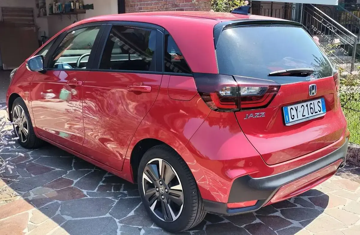 Usata Honda Jazz Advance 107 CV (78 kW) 2025 Rosso Utilitaria