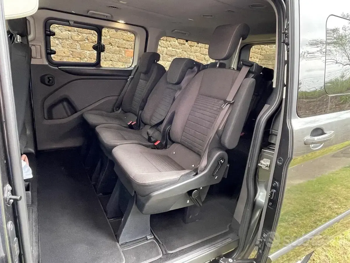 Usata Ford Tourneo 2020 Grigio Berlina