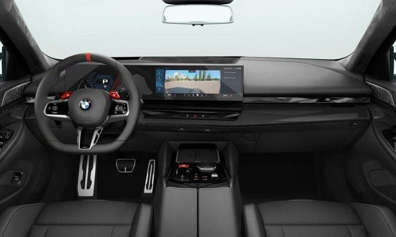 Nuova BMW M5 Comfort Edition 585 CV (430 kW) 2026 Grigio opaco / pastello Station wagon