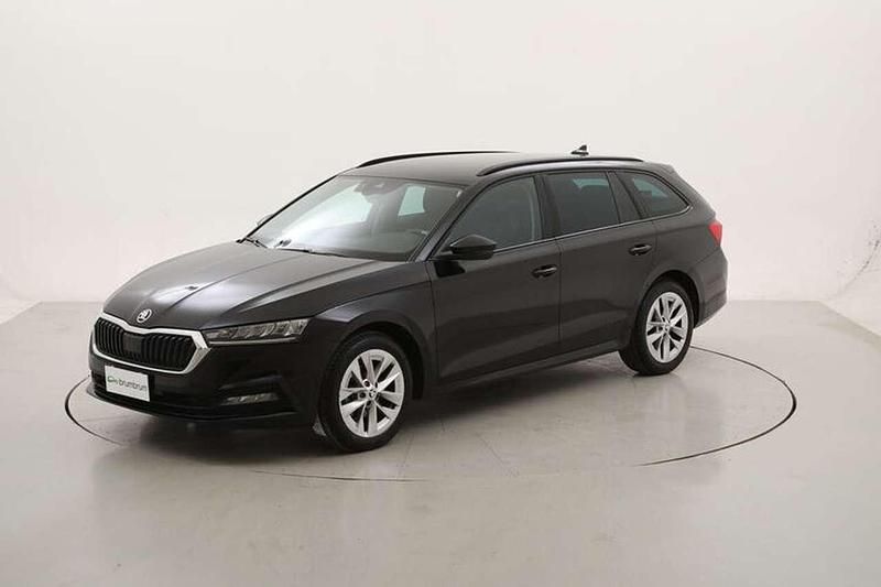 Nero Usata 2023 Skoda Octavia Executive Station wagon | 17.990 € (Super prezzo) - Immagine 1/4