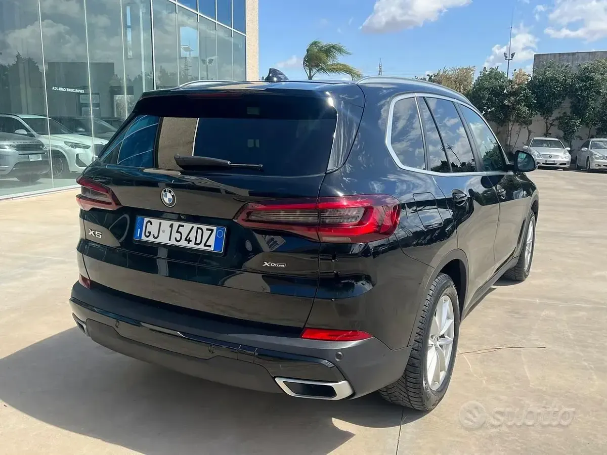 Usata BMW X5 Efficient Dynamics 231 CV (169 kW) 2022 Blu SUV