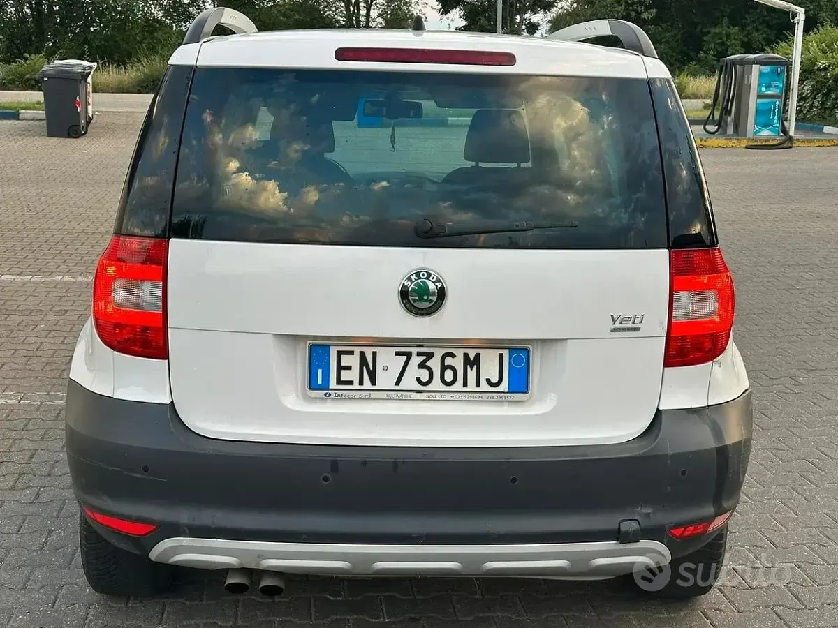 Usata Skoda Yeti 105 CV (77 kW) 2012 Bianco SUV