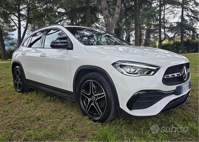 Usata Mercedes GLA200 Premium 150 CV (110 kW) 2020 Bianco SUV