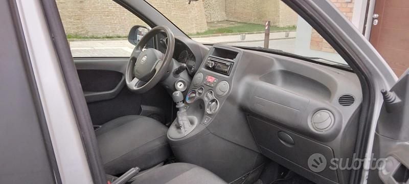 Usata Fiat Panda 70 CV (51 kW) 2011 Grigio Utilitaria