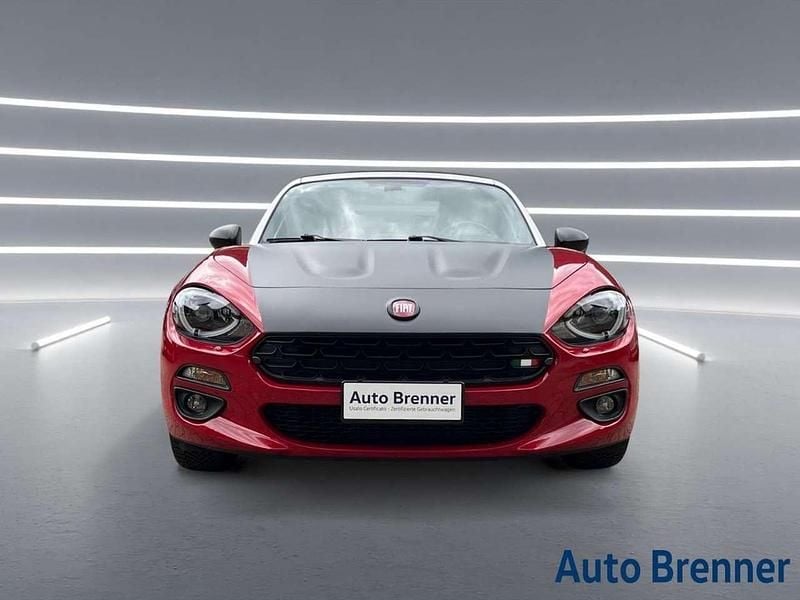 Usata Fiat 124 Spider Lusso 140 CV (102 kW) 2016 Rosso metallizzato Cabrio