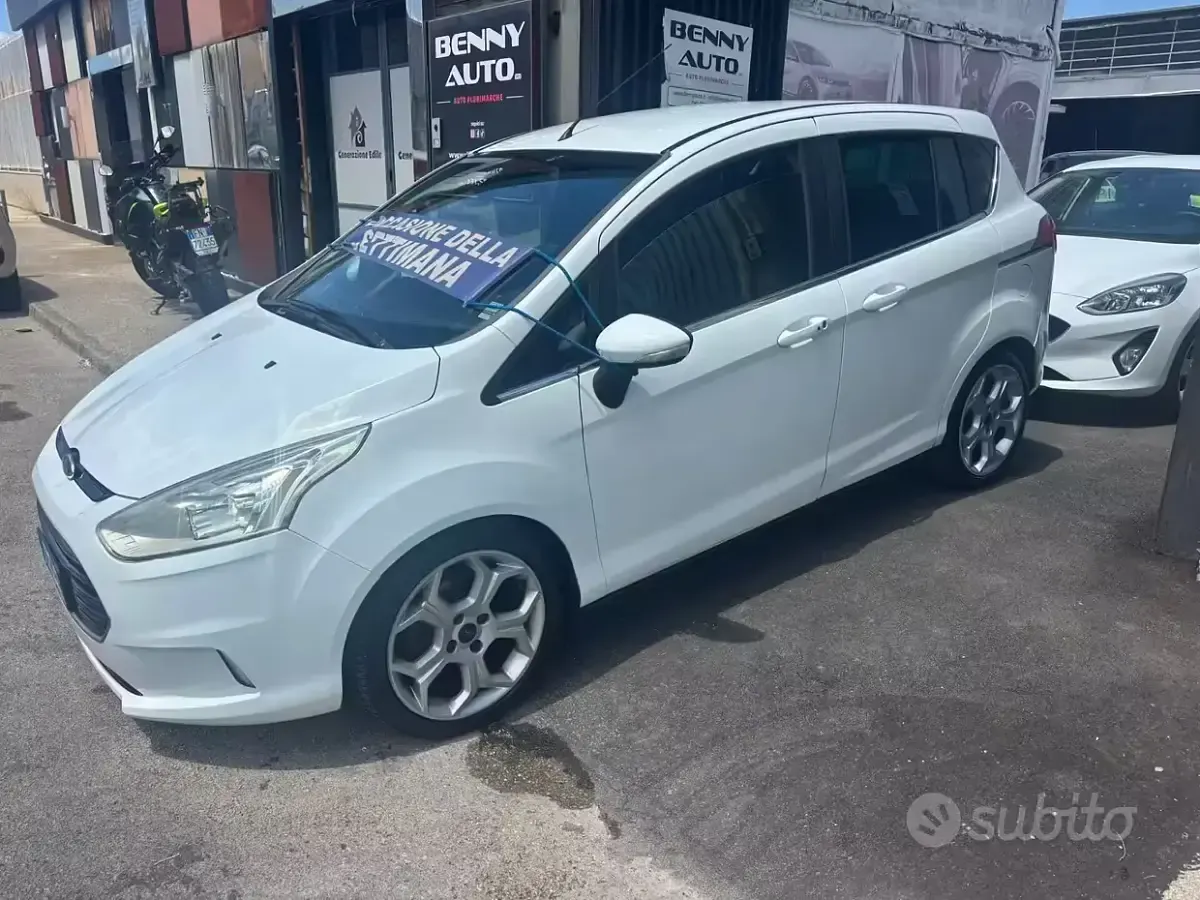 Begagnad Ford B-MAX Titanium 100 HK (73 kW) 2013 Vit Minibuss