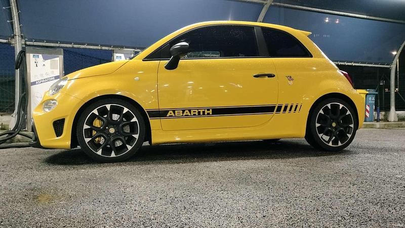 Usata Abarth 595 Competizione 179 CV (131 kW) 2020 Giallo Utilitaria