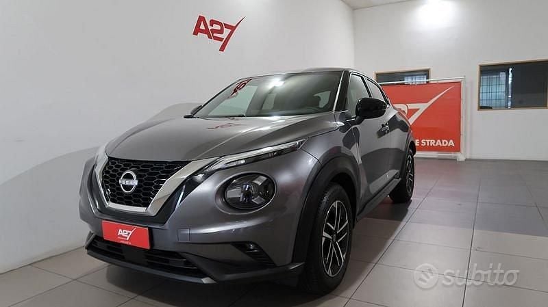 Usata Nissan Juke N-Connecta 114 CV (83 kW) 2025 Grigio scuro SUV