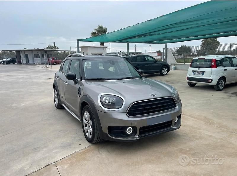 Usata Mini Cooper D Countryman Business 150 CV (110 kW) 2020 Grigio SUV