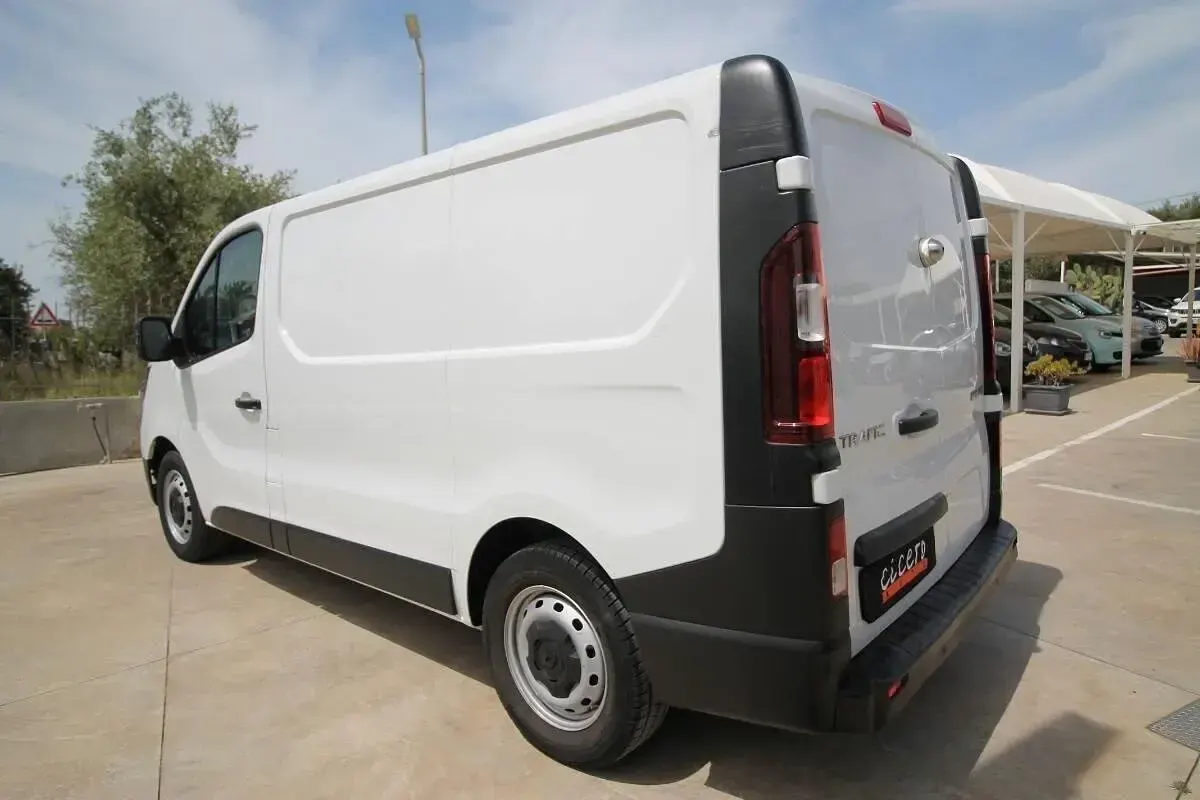 Usata Renault Trafic 149 CV (109 kW) 2024 Bianco