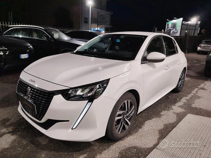 Usata Peugeot 208 Allure 101 CV (74 kW) 2021 Bianco Utilitaria