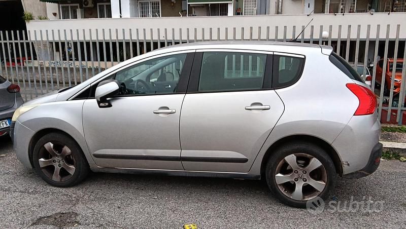 Usata Peugeot 3008 112 CV (82 kW) 2013 Grigio Station wagon