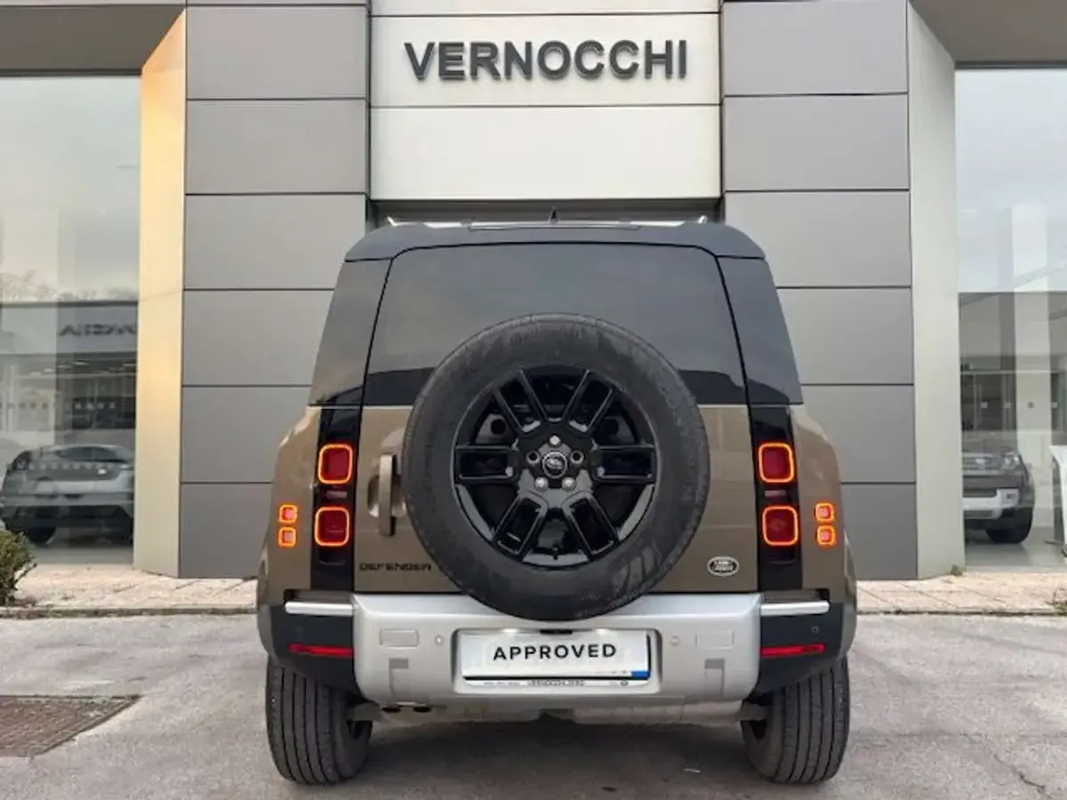 Usata Land Rover Defender S 200 CV (147 kW) 2021 Bronzo SUV