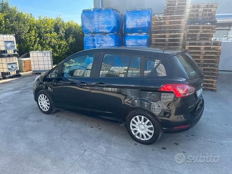 Begagnad Ford B-MAX 90 HK (66 kW) 2015 Svart Minibuss