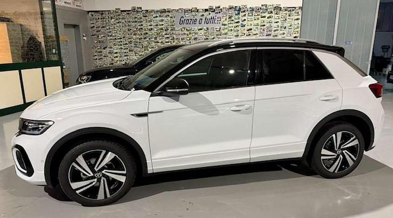 Nuova VW T-Roc R-line Plus 116 CV (85 kW) 2025 Pure white / tetto nero SUV