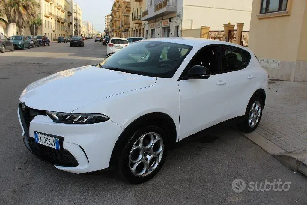 Usata Alfa Romeo Tonale Super 131 CV (96 kW) 2023 Bianco SUV