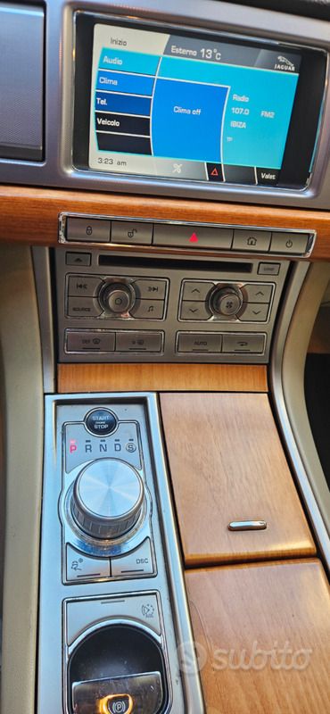 Usata Jaguar XF 2010 Blu Berlina