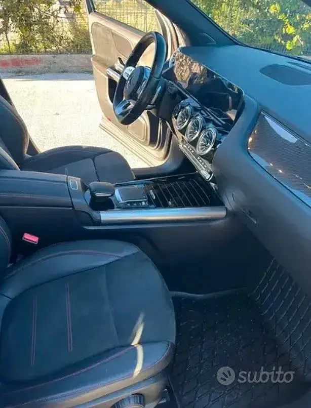 Usata Mercedes GLA200 150 CV (110 kW) 2022 Grigio SUV