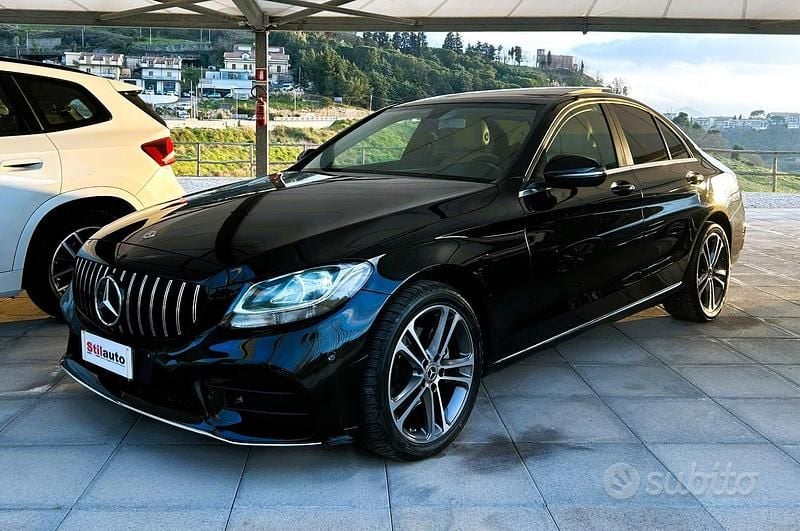 Usata Mercedes C220 194 CV (142 kW) 2018 Nero Berlina
