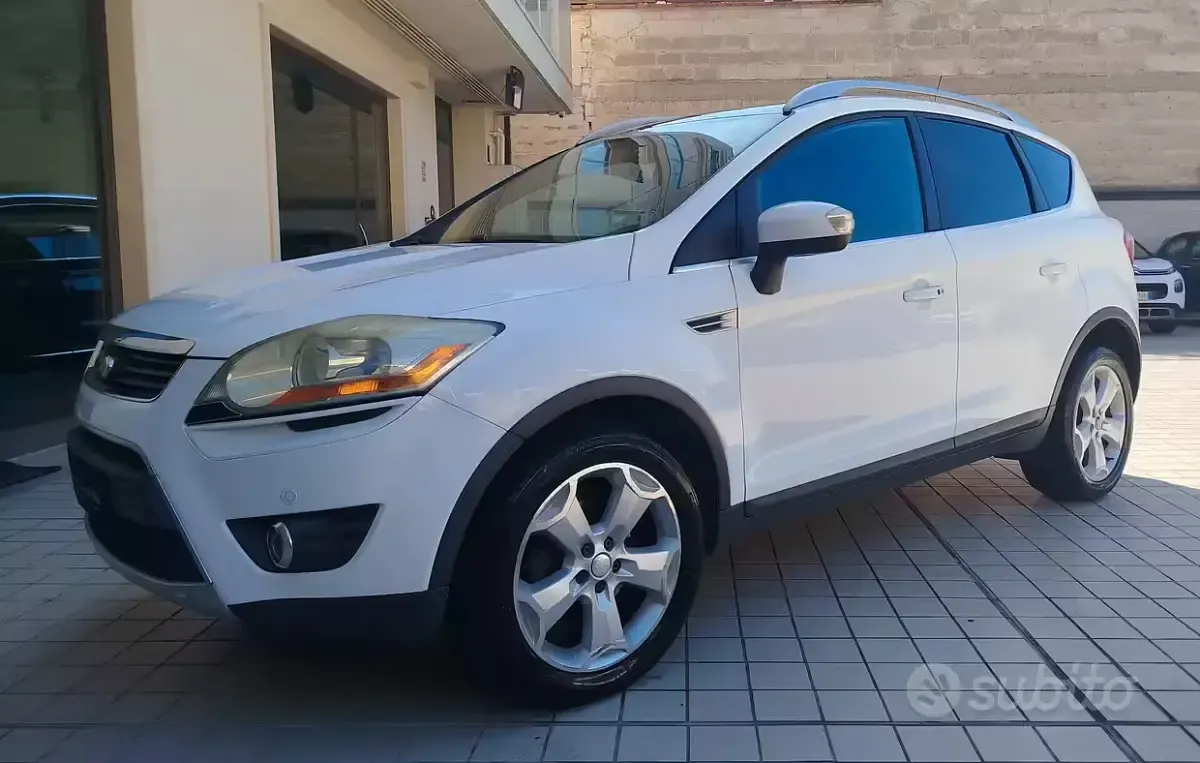 Usata Ford Kuga Titanium 136 CV (100 kW) 2009 Bianco SUV