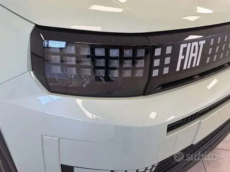 Nuova Fiat Grande Panda Icon 110 CV (80 kW) 2026 Blu Utilitaria