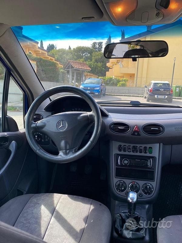 Usata Mercedes A170 95 CV (69 kW) 2002 Blu Berlina