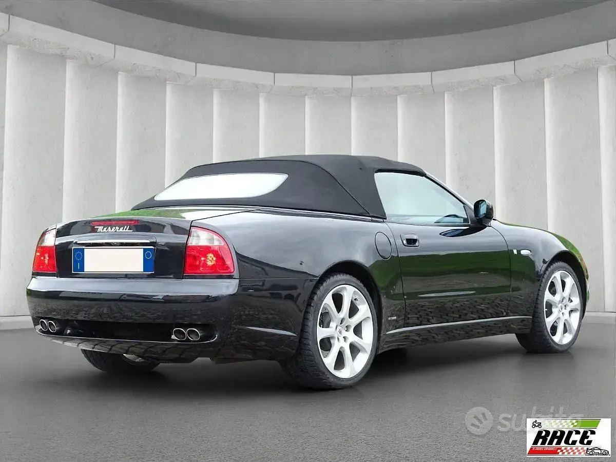 Usata Maserati Spyder 390 CV (286 kW) 2003 Blu Cabrio