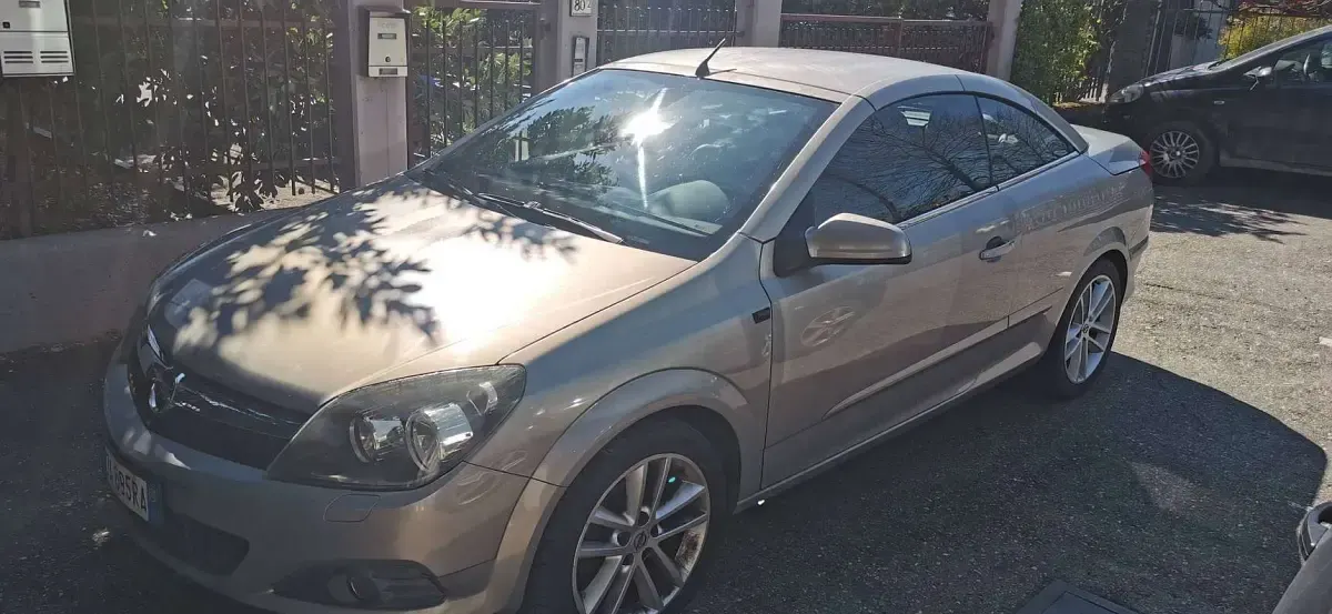 Occasion Opel Astra Cabriolet Cosmo 105 PK (77 kW) 2006 Cabriolet