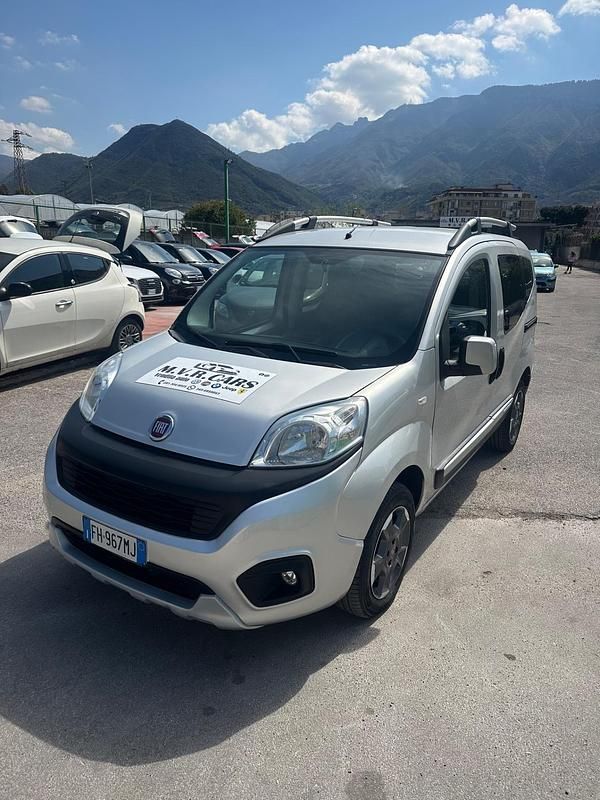 Usata Fiat Qubo Trekking 80 CV (58 kW) 2017 Grigio Monovolume