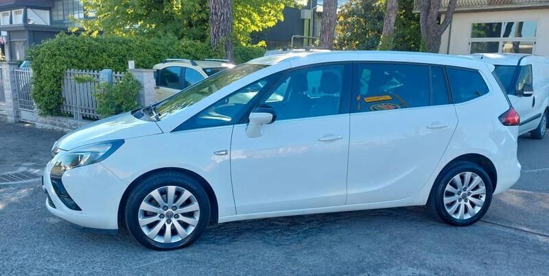 Usata Opel Zafira 149 CV (109 kW) 2016 Bianco Monovolume