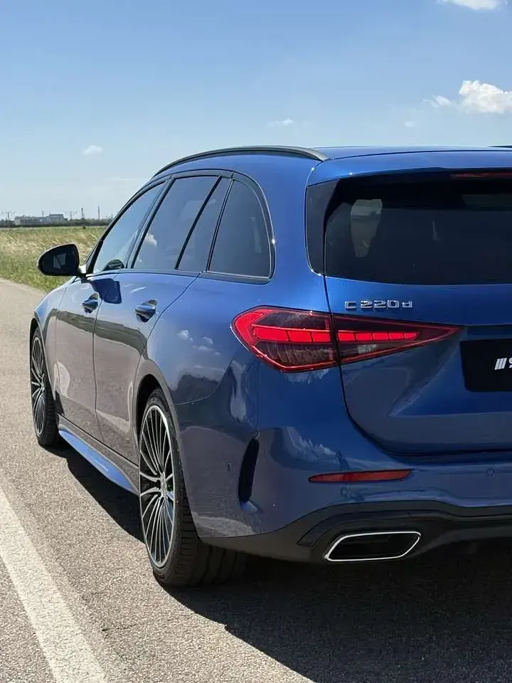Usata Mercedes C220 AMG line 200 CV (147 kW) 2022 Other Station wagon