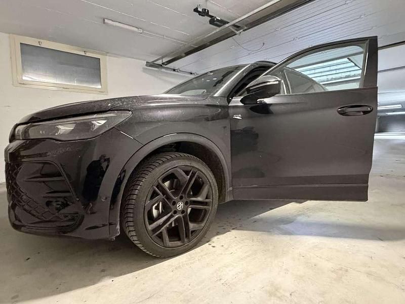 Usata VW Tiguan R-line Plus 193 CV (141 kW) 2024 SUV