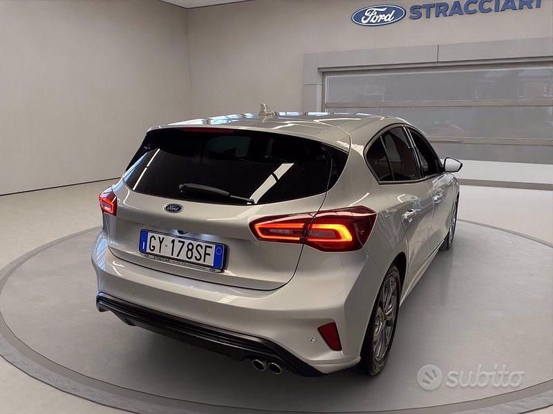 Usata Ford Focus ST-Line 116 CV (85 kW) 2025 Grigio metallizzato Berlina