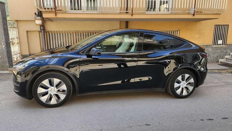 Usata Tesla Model Y 378 kW (514 CV) 2023 Nero SUV