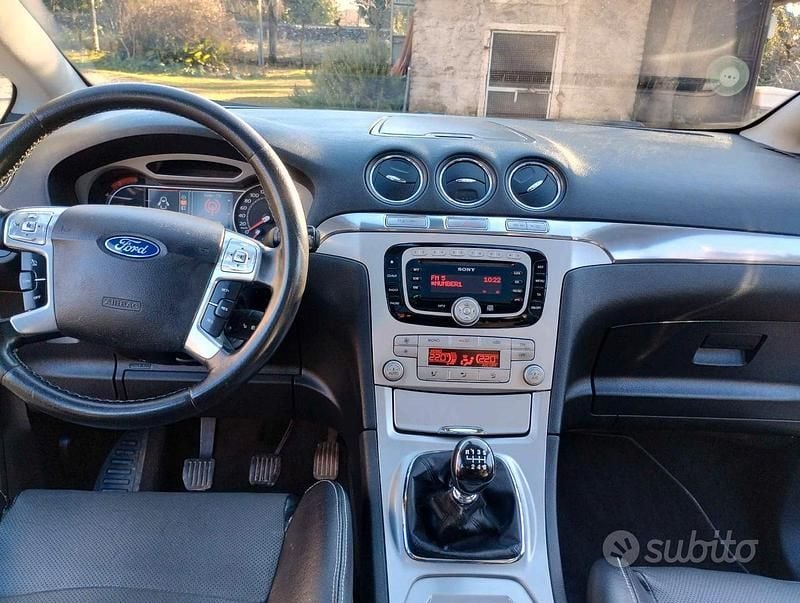 Usata Ford S-MAX Titanium 2010 Monovolume