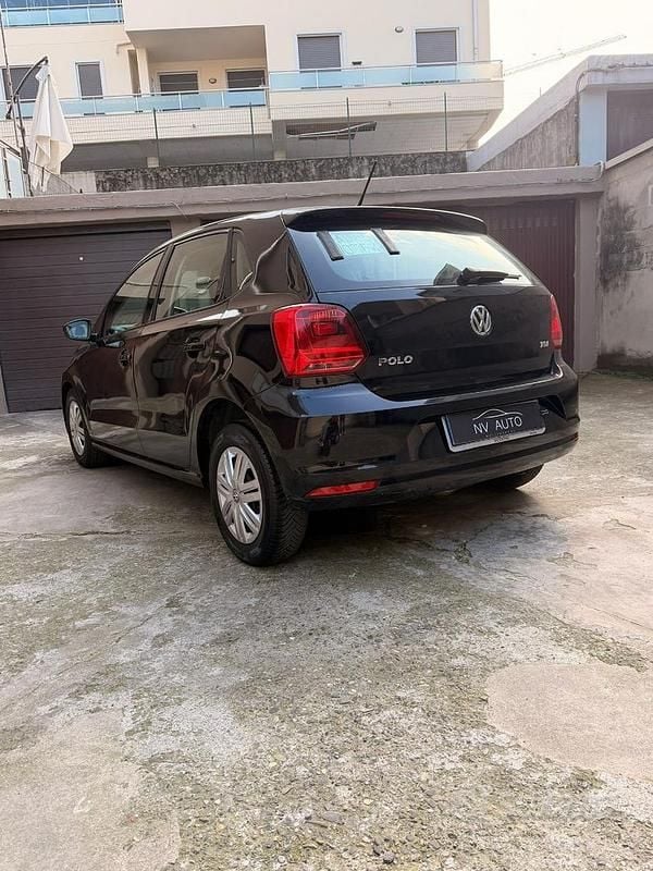 Usata VW Polo Trendline 75 CV (55 kW) 2017 Nero Utilitaria