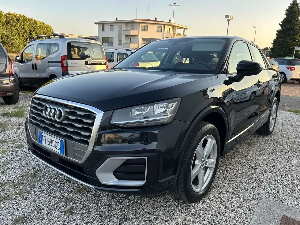 Usata Audi Q2 Sport 116 CV (85 kW) 2017 Nero SUV