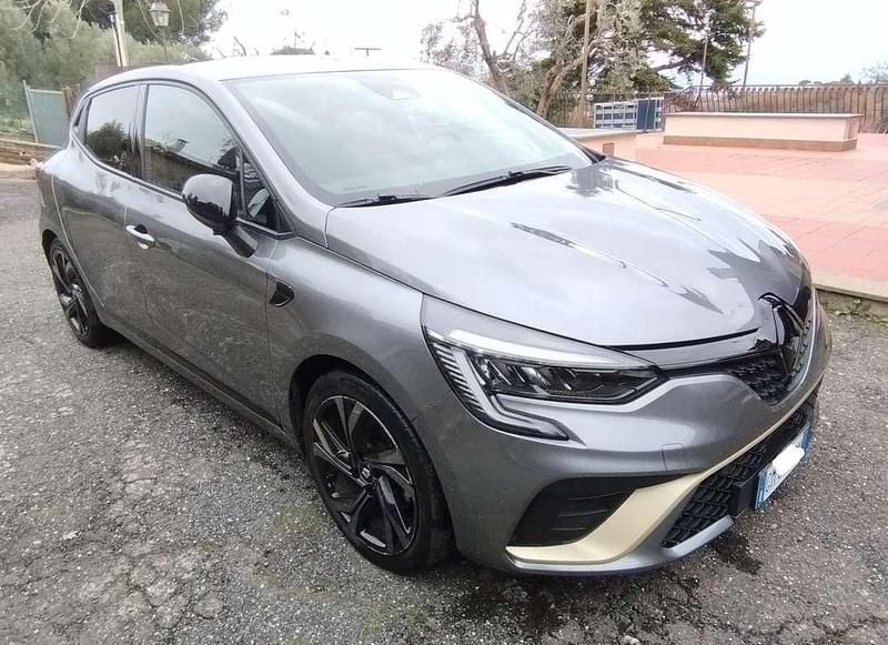 Usata Renault Clio V Engineered 145 CV (106 kW) 2023 Grigio Berlina