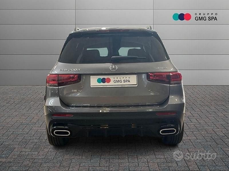 Usata Mercedes GLB200 Premium 150 CV (110 kW) 2021 Grigio SUV
