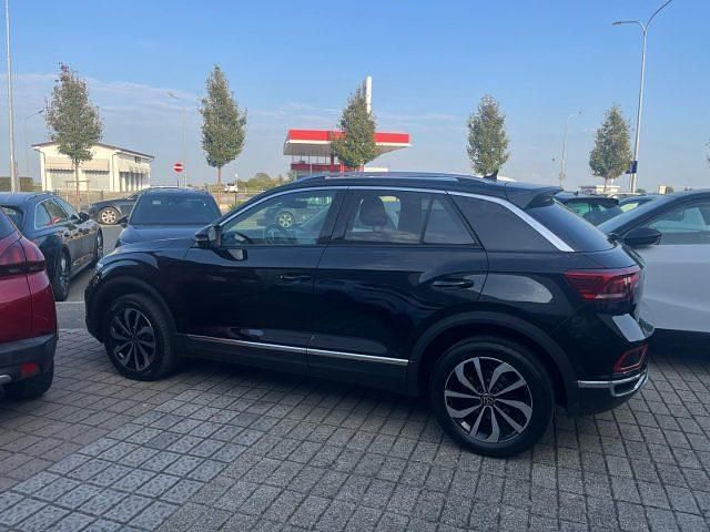 Usata VW T-Roc Style 150 CV (110 kW) 2023 Nero SUV