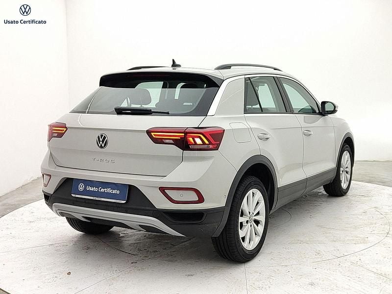 Usata VW T-Roc Life 110 CV (80 kW) 2023 Beige SUV