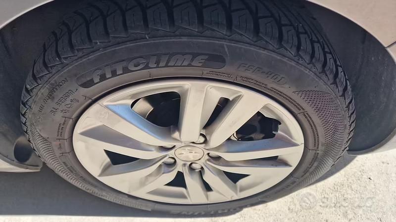 Usata Peugeot 308 SW Active 120 CV (88 kW) 2016 Grigio Station wagon