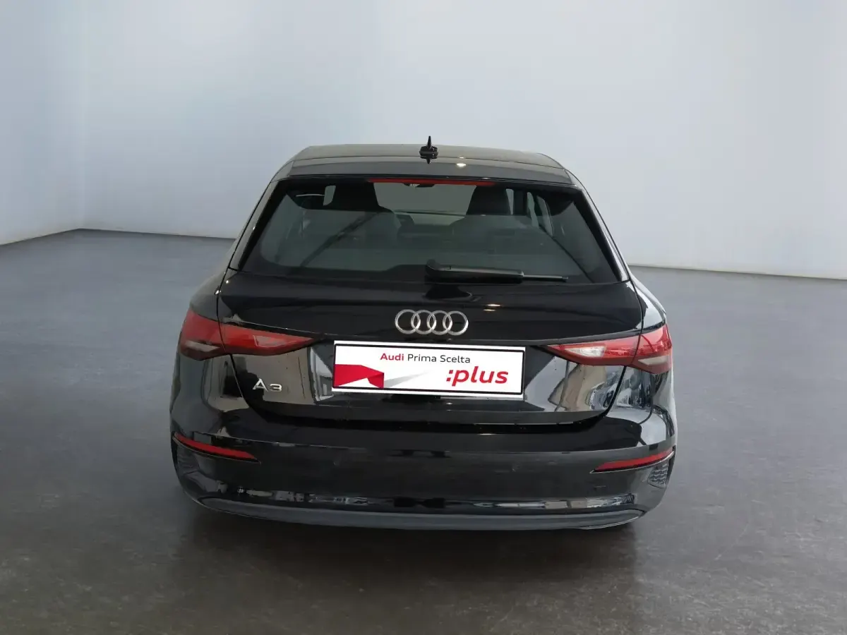 Usata Audi A3 Sportback Business 110 CV (80 kW) 2023 Nero Utilitaria